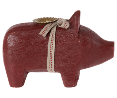 wooden_pig_small_red.png&width=400&height=500